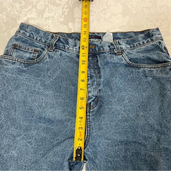 Bill Blass Womens Jeans sz 16 Med Wash Blue straight easy fit denim classic - Picture 12 of 12